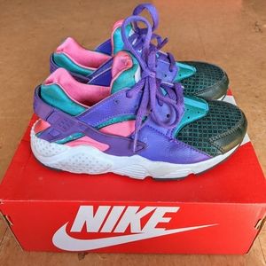 👟Pre-Worn Girls Nike HUARACHE👟